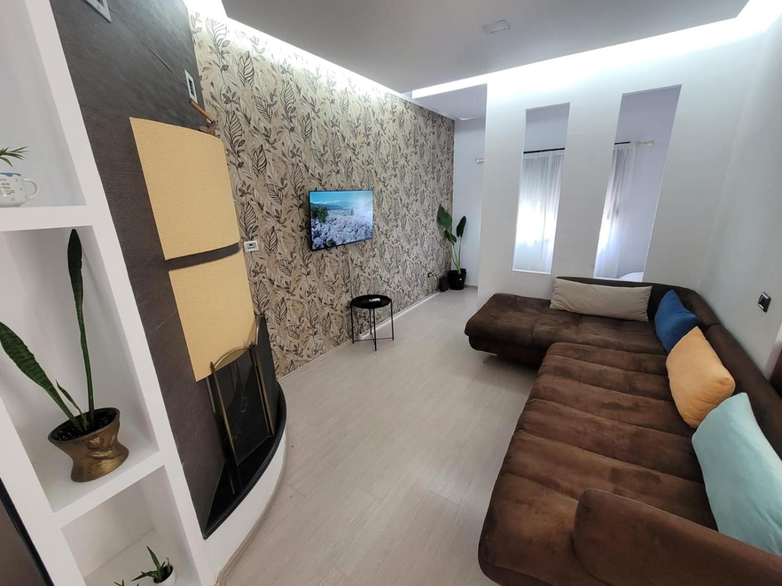 An Apartment With Fireplace Tirana Exteriör bild